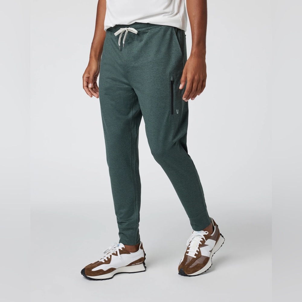 VUORI MEN'S SUNDAY PERFORMANCE JOGGER - ASPEN HEATHER SIZE LARGE CUFFS CUT OFF!